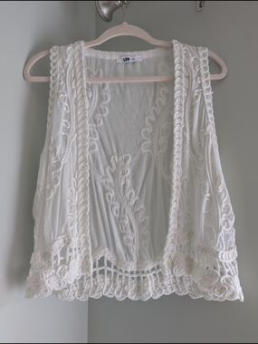 Embroidered Lightweight White Vest